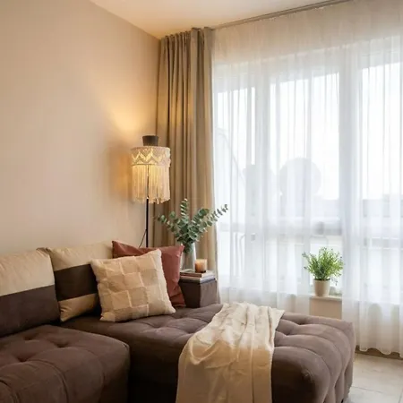 Sea View Family Saint Apartman *