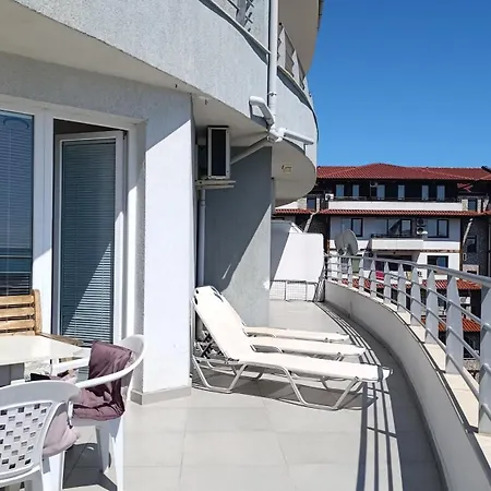 Sea View Family Saint